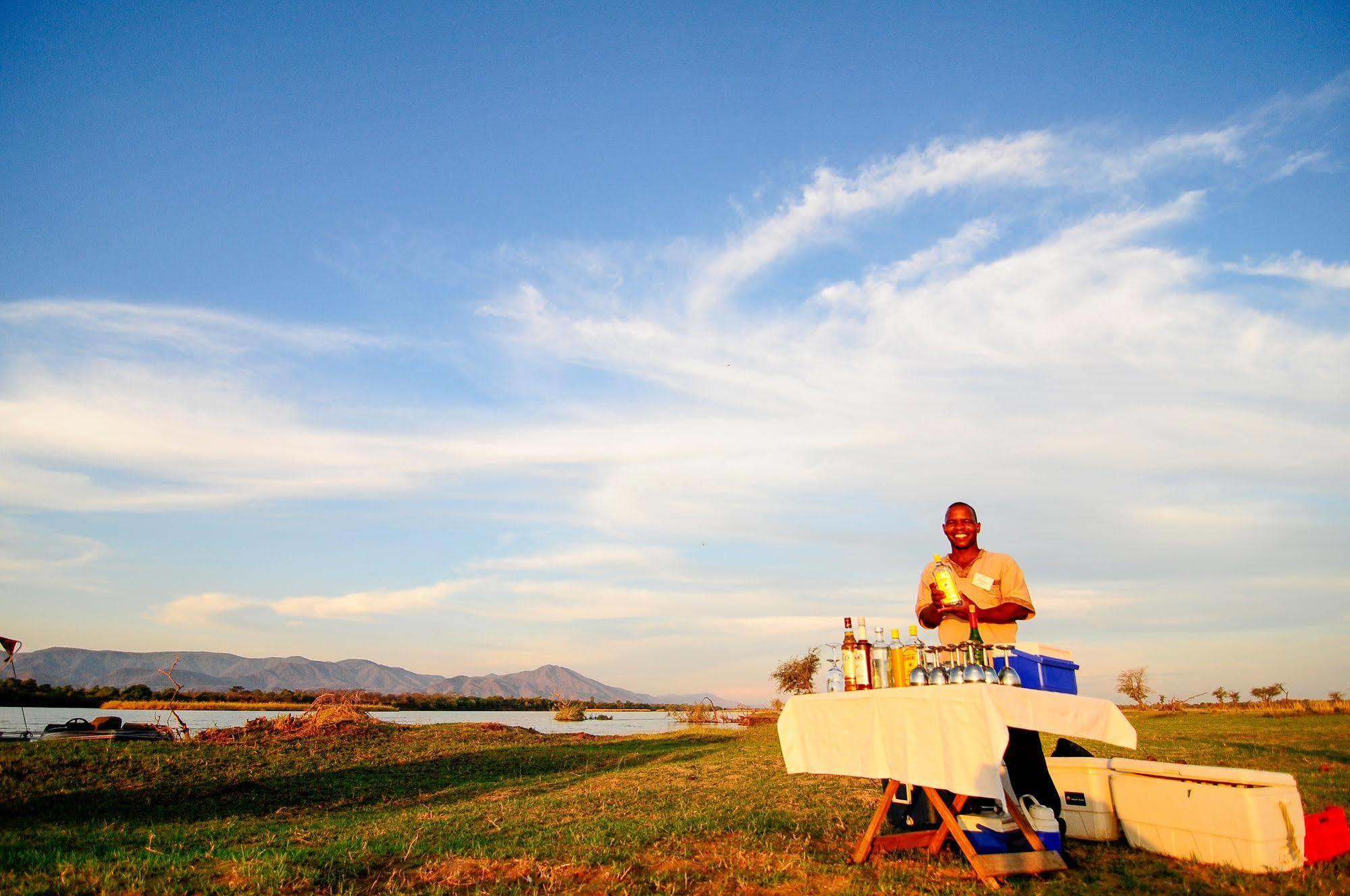 Royal Zambezi Lodge Mafuta Eksteriør bilde
